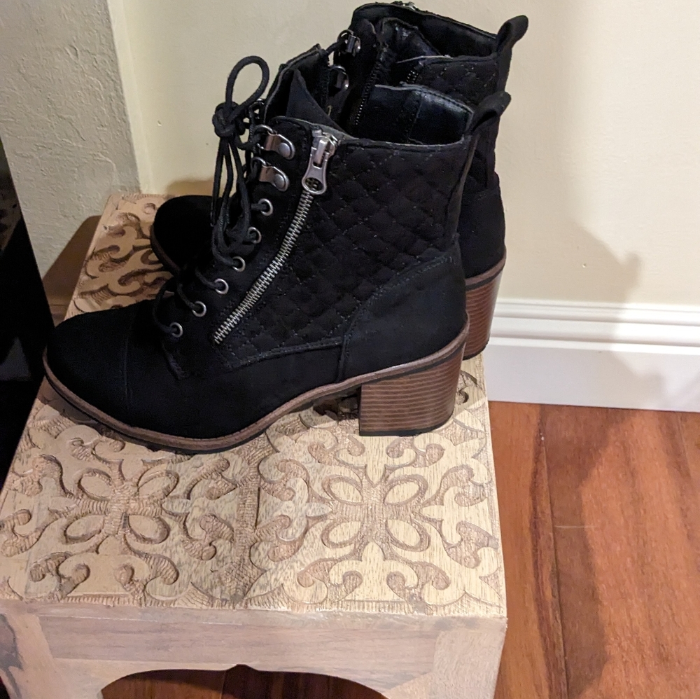 White Mountain Dorsett Suede Black Combat Lace  boots -7 - Picture 2 of 8